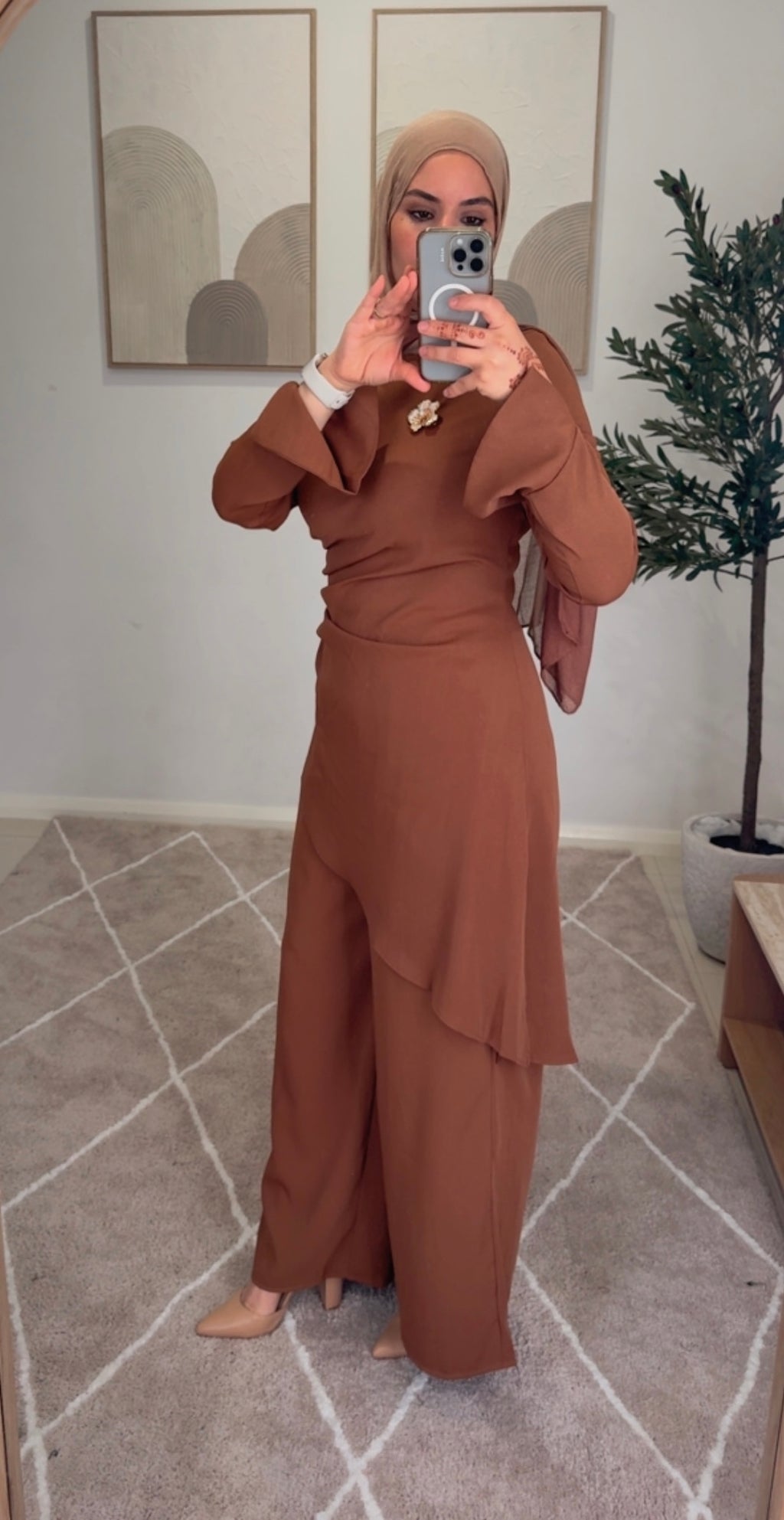 Carmela set
